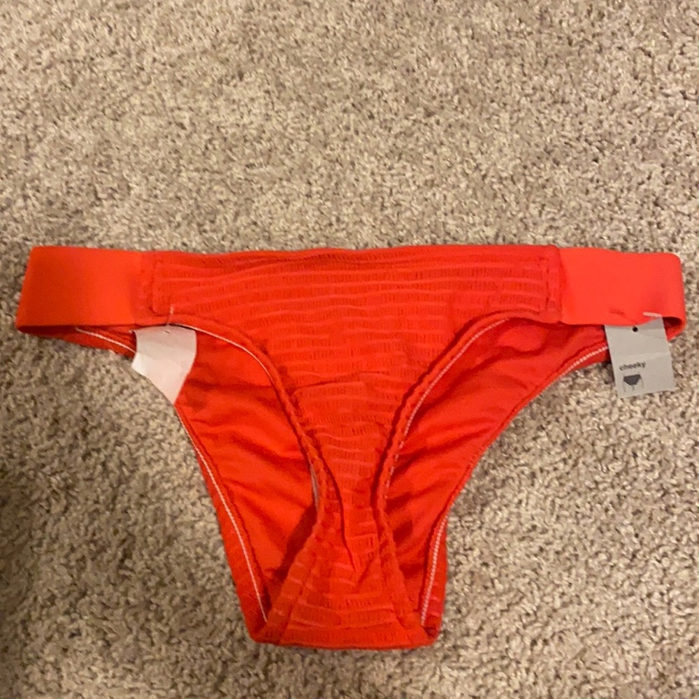 Swim bottom medium $5/$25💜